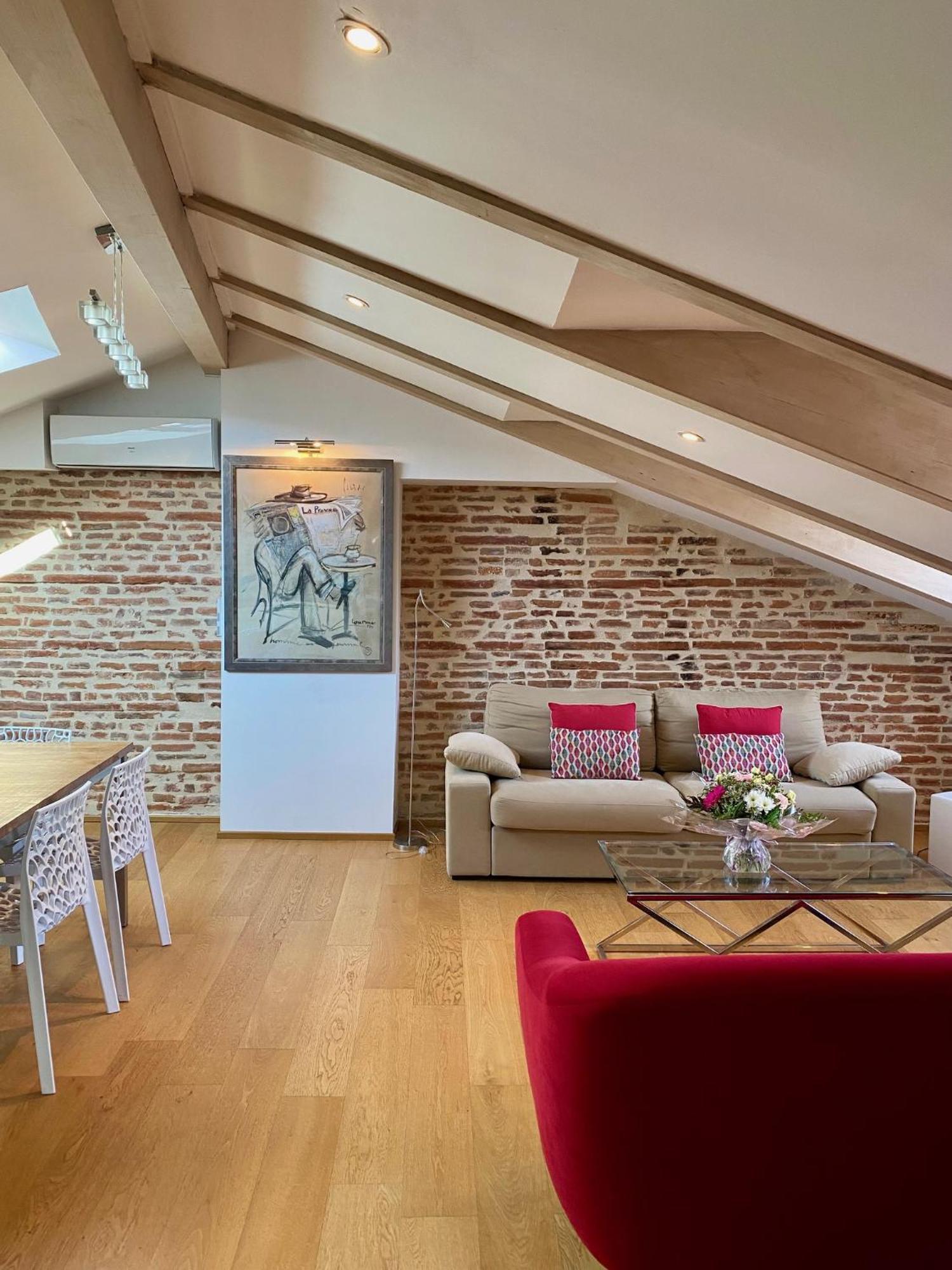 Les Toits du Capitole - Loft de standing 65 m2 - Parking en option Lejlighed Toulouse Eksteriør billede