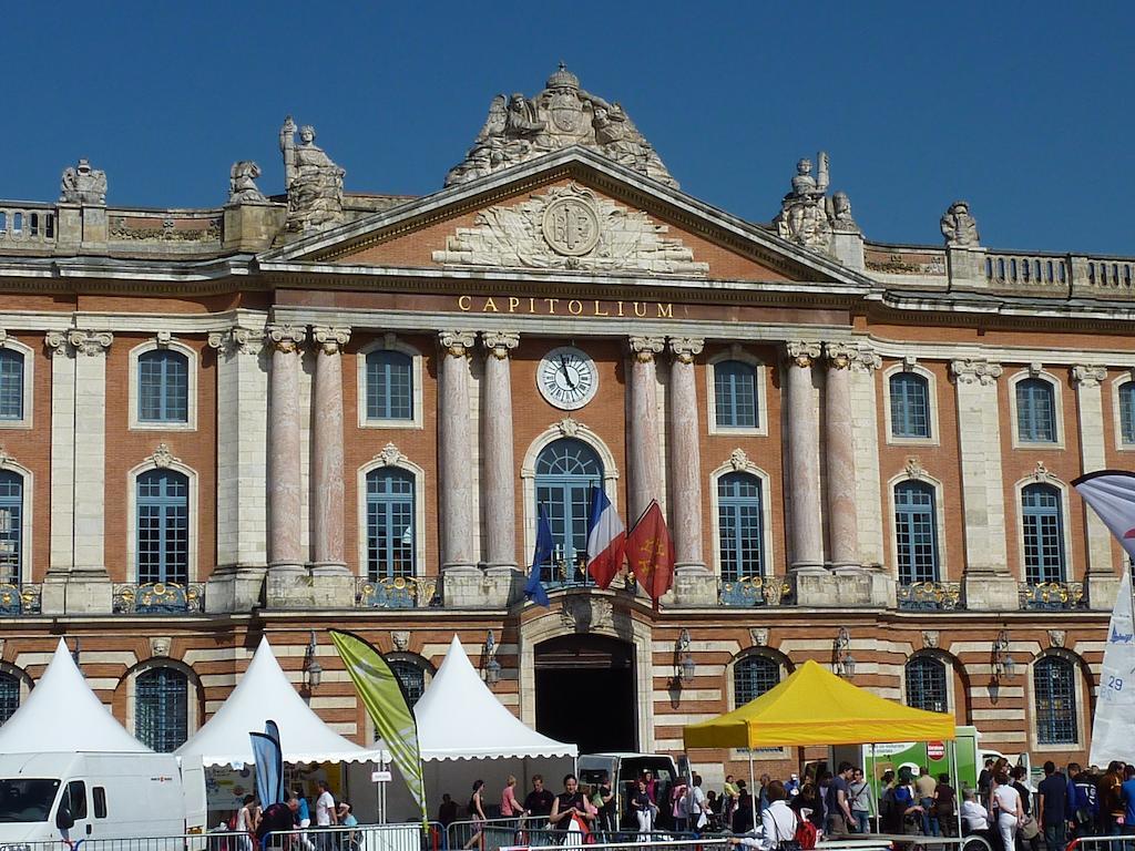 Les Toits du Capitole - Loft de standing 65 m2 - Parking en option Lejlighed Toulouse Værelse billede